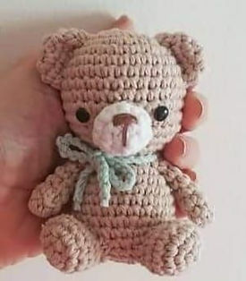 Osito amigurumi marrón
